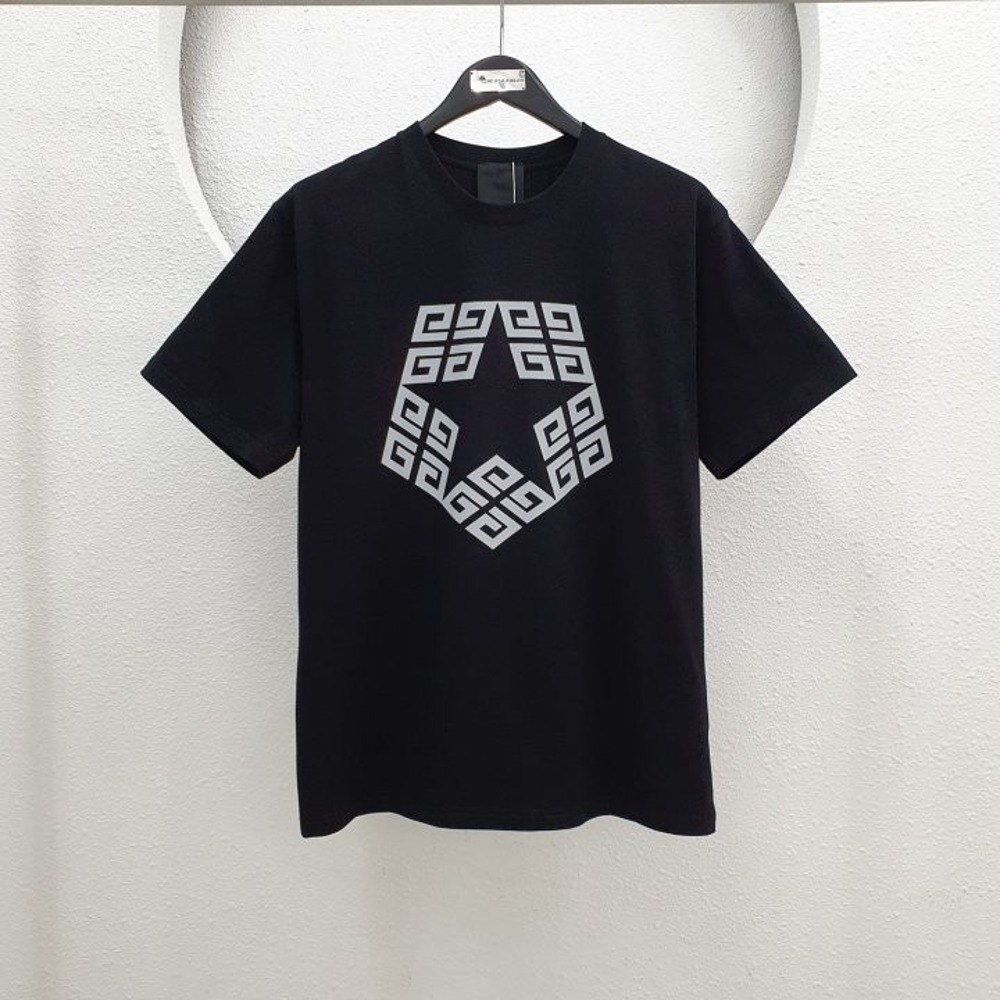 [국내배송] 지방시 23 SS GIVENCHY 4g 스타 로고 프린팅 티셔츠 블랙