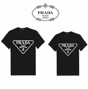 [국내배송] 프라다 PRADA 2023 S/S 프라다 사피아노 커플 티셔츠 블랙