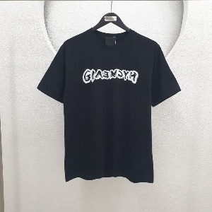 [국내배송] 지방시 GIVENCHY 23SS 그래피티 로고 프린팅 티셔츠 블랙