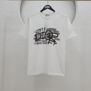 [국내배송] 디올 23 SS DIOR 페인팅 로고 프린팅 티셔츠 화이트