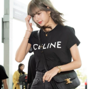 [국내배송] 셀린느 CELINE 2023 S/S 신상 셀린느 커플 티셔츠 블랙