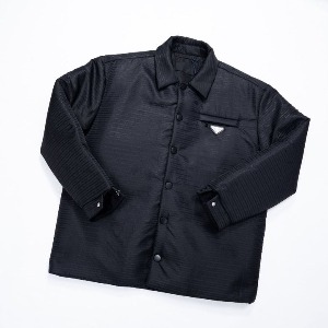 [국내배송] 프라다 PRADA 리나일론 플레이트 패딩 셔츠 자켓