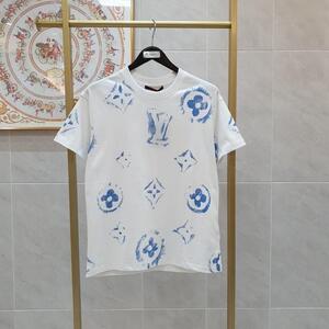 [국내배송] 루이비통 LOUIS VUITTON  스탬핑 로고 티셔츠 화이트