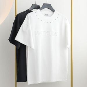 [국내배송][반품가능] 발렌티노 VALENTINO 스터드 엠보 로고 반팔 티셔츠 2color