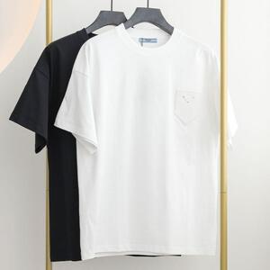 [국내배송][반품가능] 프라다 PRADA 가슴 삼각로고 포켓 반팔 티셔츠 2color