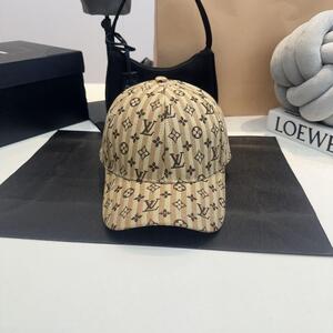 [국내배송] 루이비통 LOUIS VUITTON 시그니처 패턴 모자